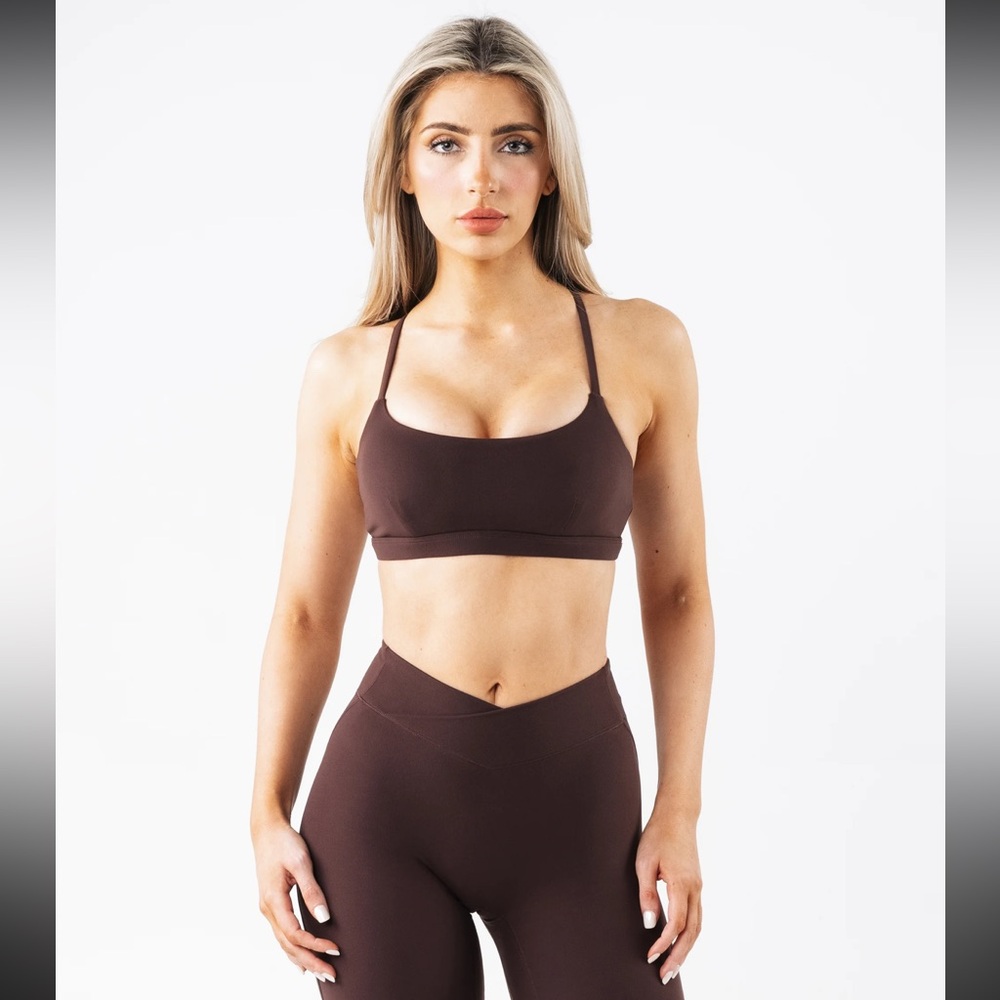 Alphalete Tenacity Core Bra - CASHMERE
